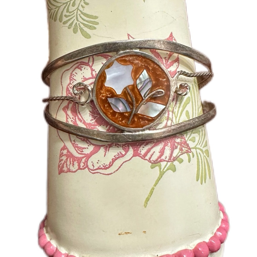 925 made in México . Elegant Silver and Orange Floral Bracelet